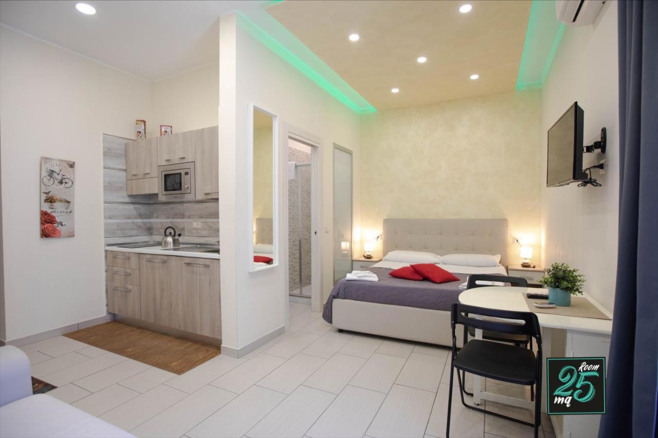 Room25Mq Picasso Cercola Luaran gambar