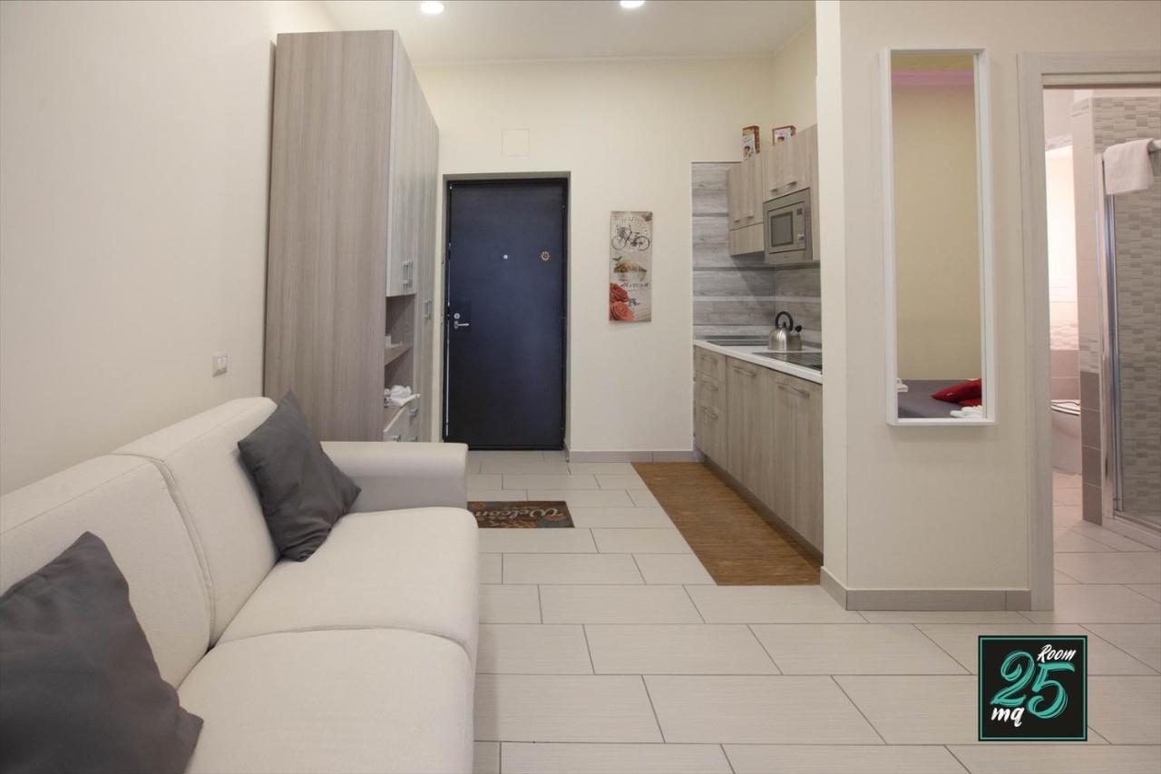 Room25Mq Picasso Cercola Luaran gambar